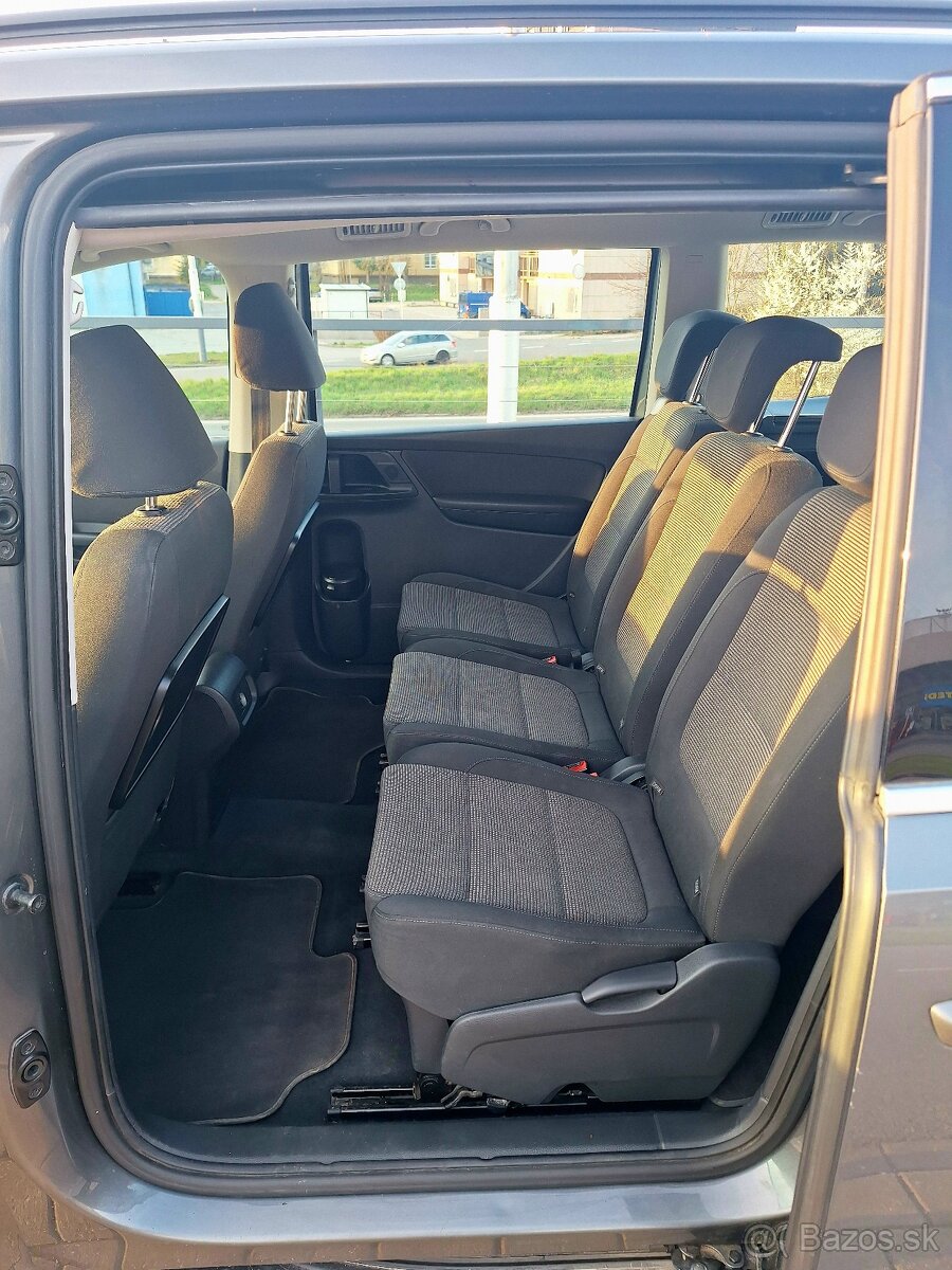 Rodinné auto VW Sharan na predaj - 8