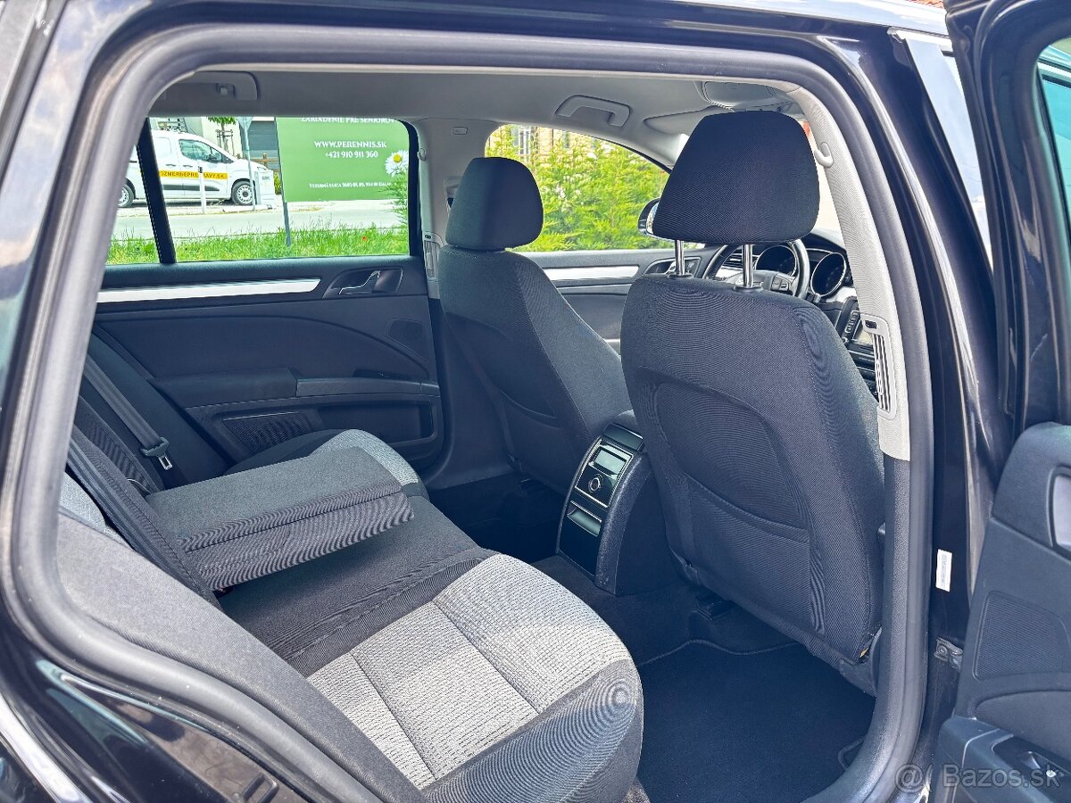 Škoda Superb Combi 1.6TDI 77kw Greenline - 8