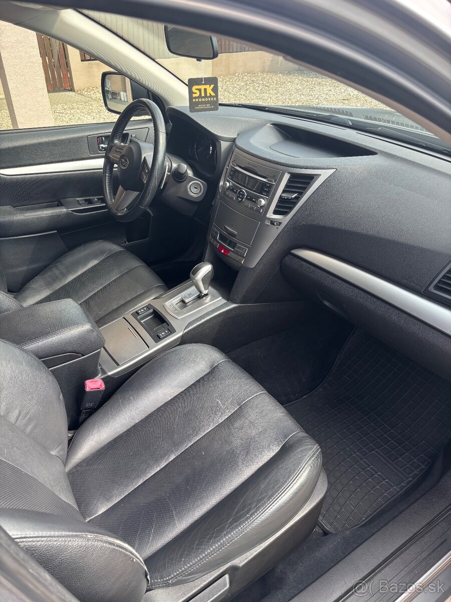 Subaru Legacy 2,5 - 8