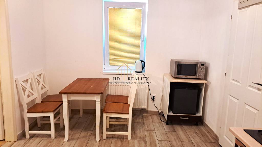 HD reality ponúka na prenájom apartmán, Krupina - 8