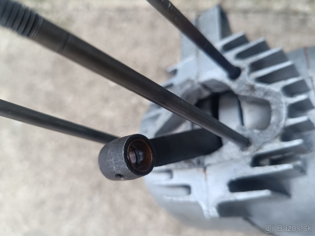 Polomotor Jawa 555 po GO - 8