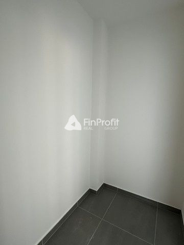 Vykurované obchodno-skladovacie a výstavné priestory na pren - 8