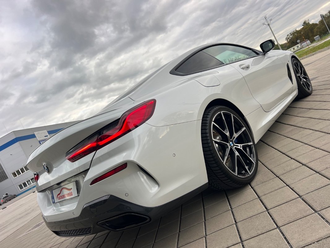 BMW Rad 8 Coupé 840d xDrive M-PERFORMANCE / SWAROVSKI - 8
