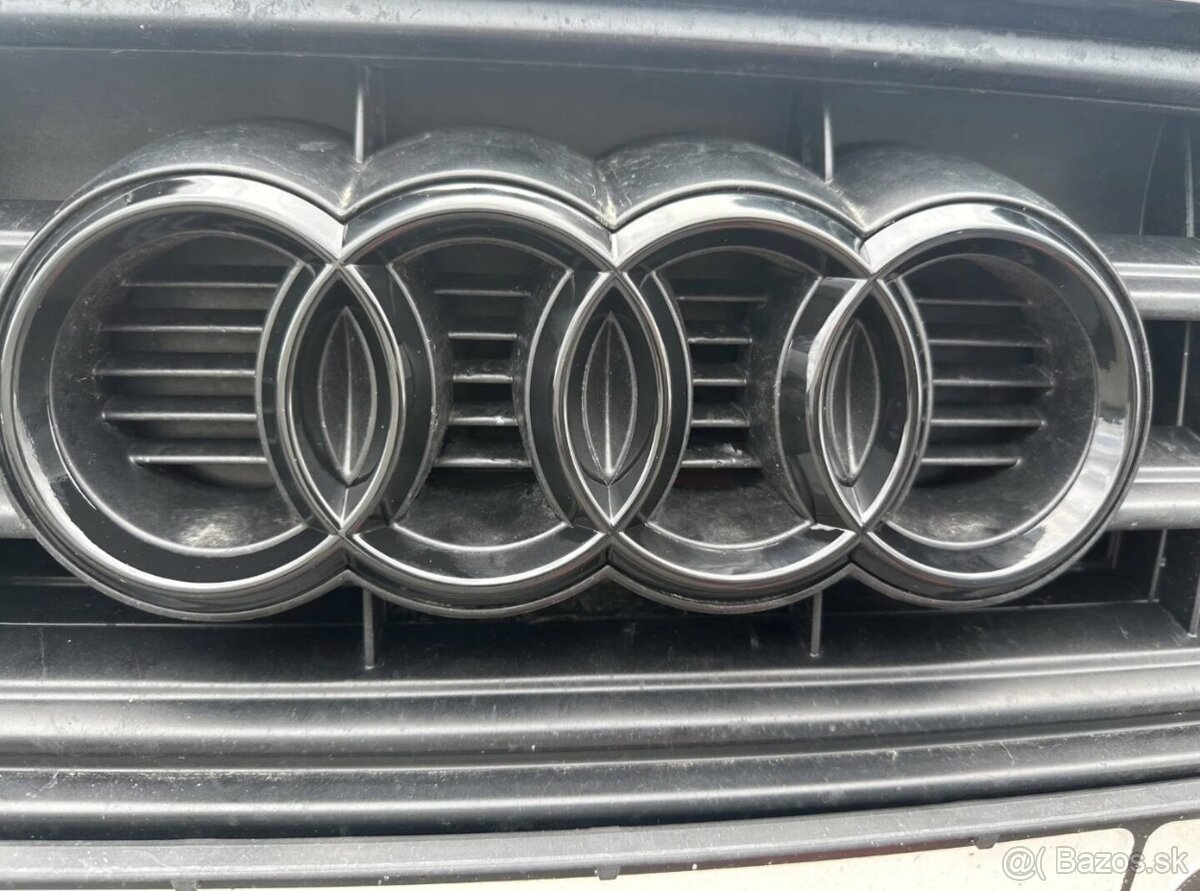 AUDI Čierne lesklé znaky - 8