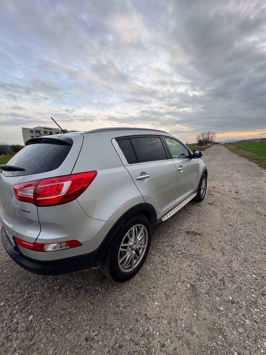 Kia Sportage 1.7CRDI 2WD - 8