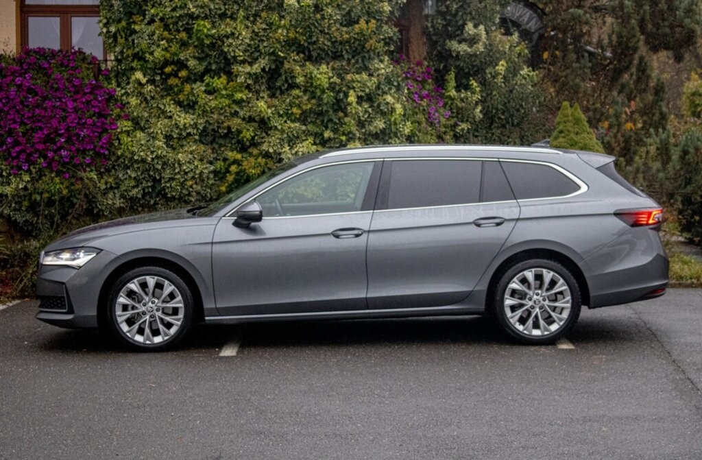 Škoda Superb Combi 110 kW, Selection 2.0 TDI - 1.majiteľ - 8