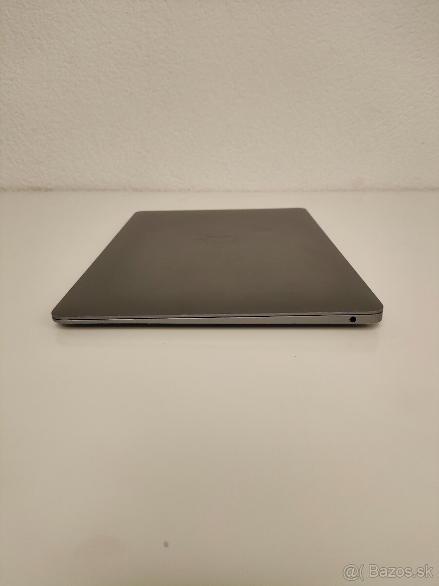 MacBook Air 2020 | i7 • 8GB • 512GB SSD - 8