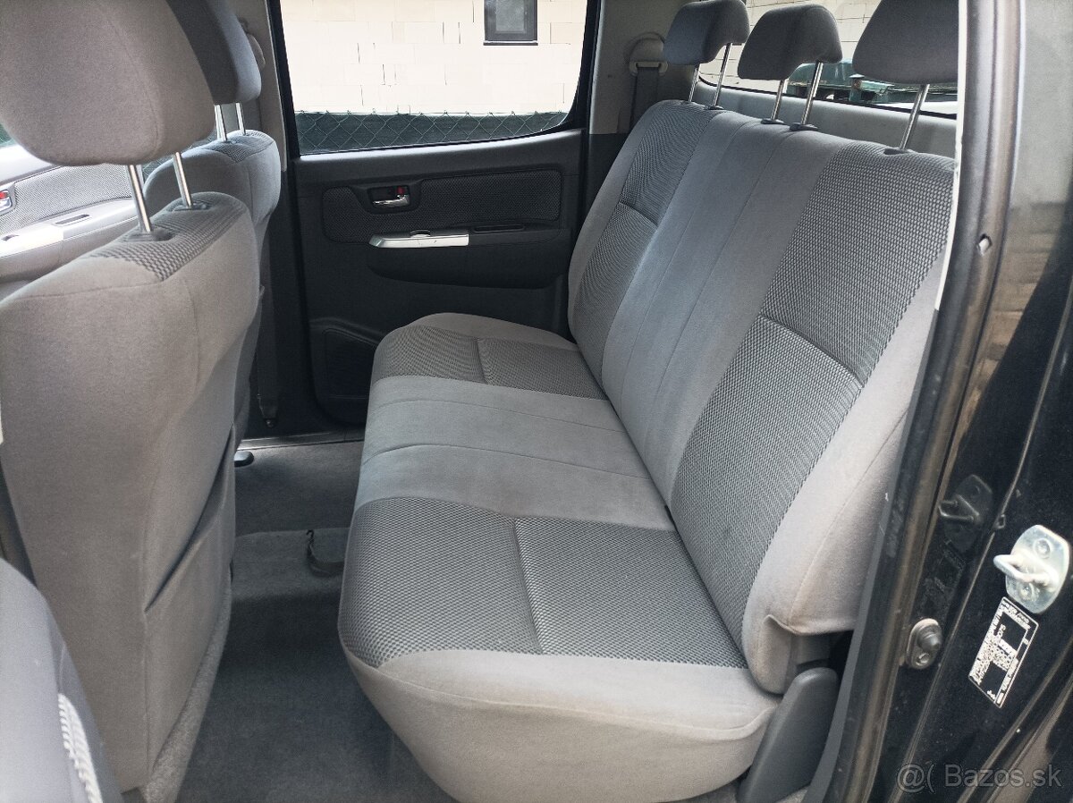 toyota Hilux 3.0 4x4 - 8