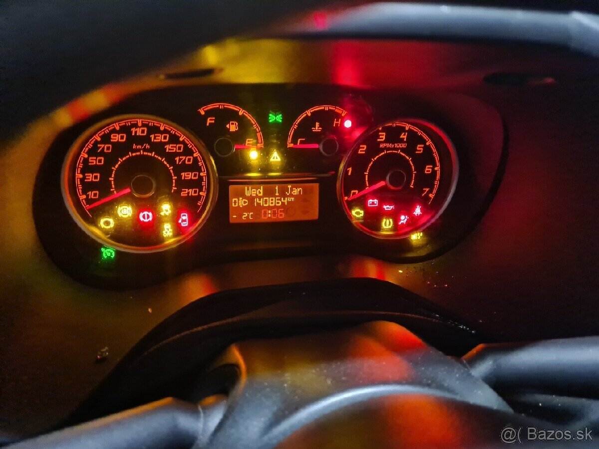 Fiat Doblo 1.6 Mjet na náhradné diely - 8