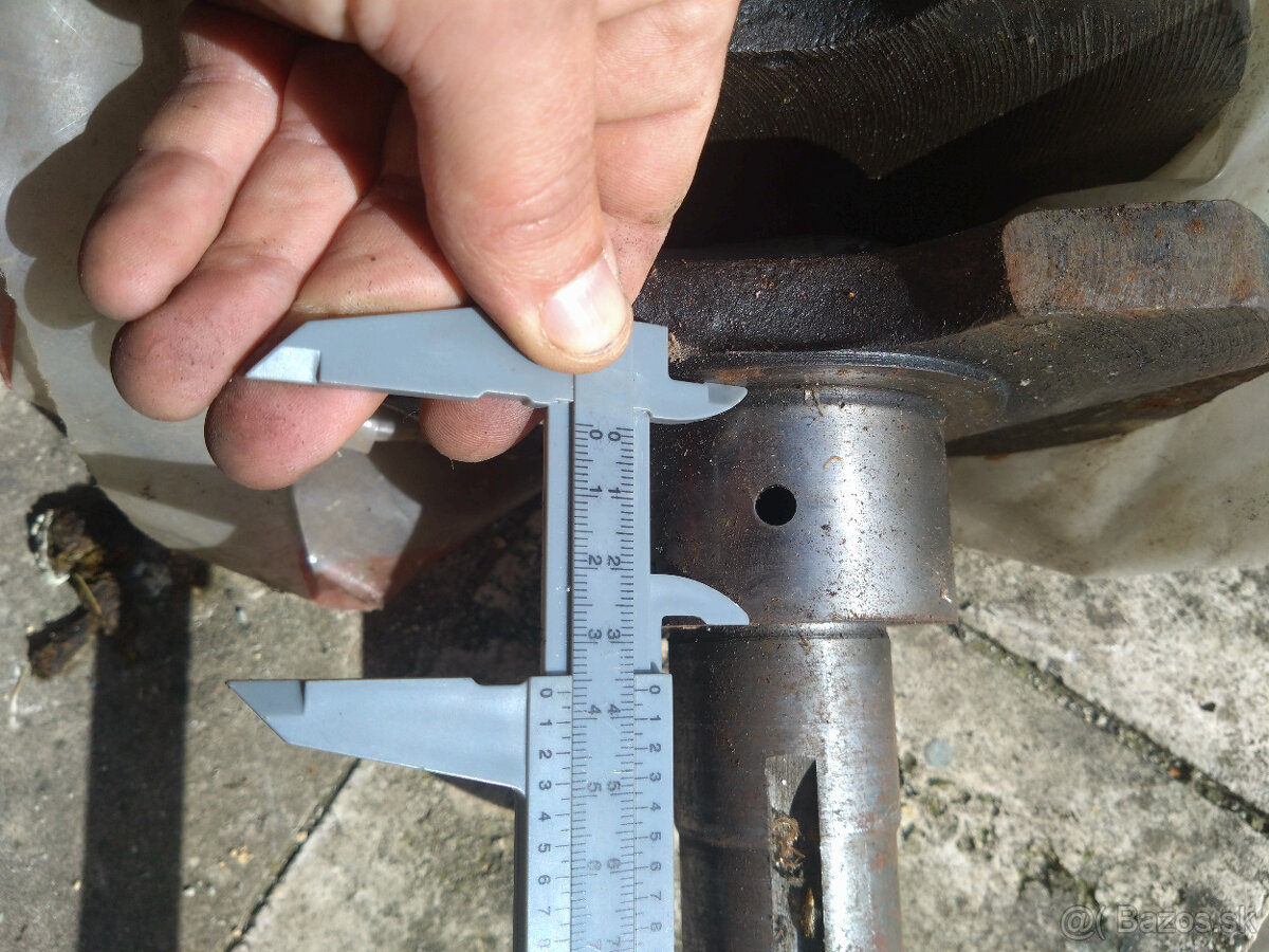 kľukový hriadeľ GAZ 69, Volga 21, UAZ - 8