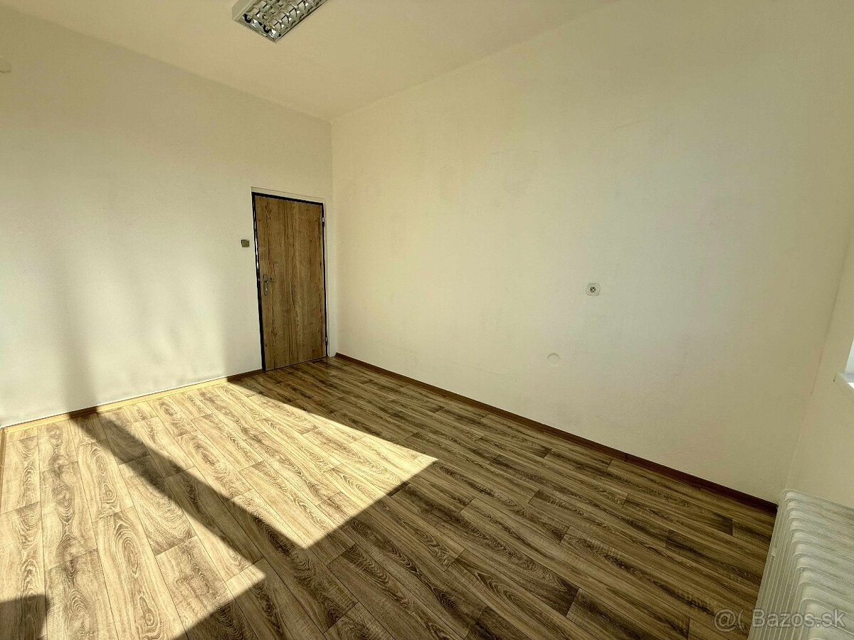 Kancelárie na prenájom – skvelá poloha, výborná cena - 8