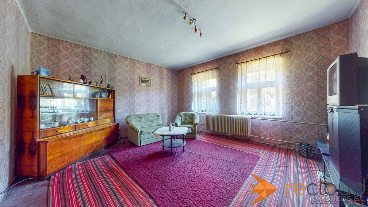 NA PREDAJ RODINNÝ DOM V KOPERNICI S INVESTIČNÝM PRILAHLÝM PO - 8