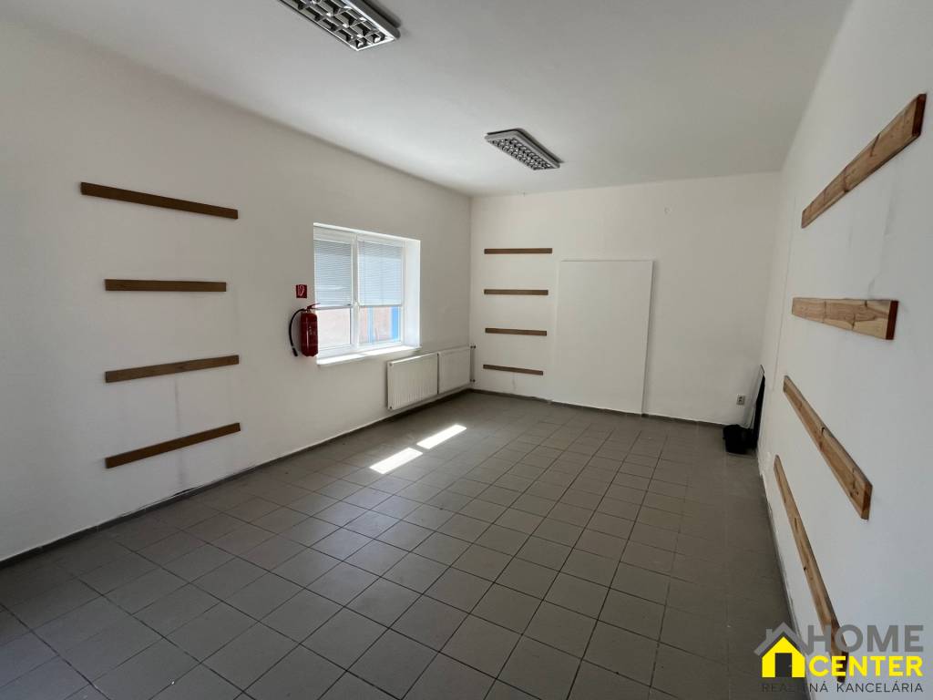 NA PREDAJ 4 izb. rodinný dom s veľkým potenciálom v Kolárove - 8