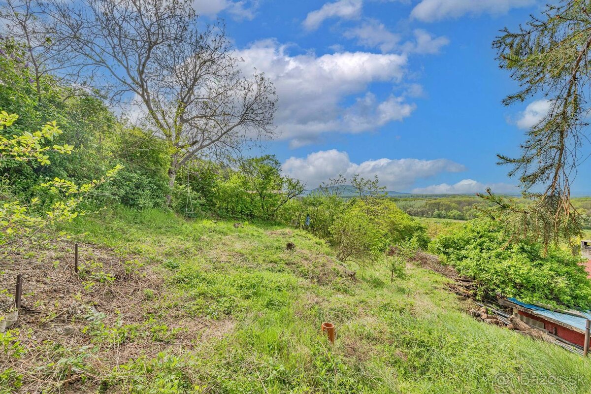 NA PREDAJ: Fantastická príležitosť Pozemok s dokonalým výhľ - 8