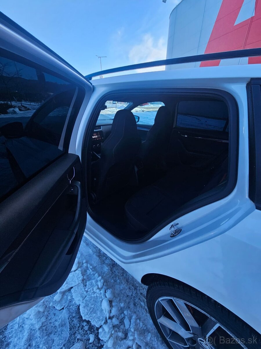 Škoda Octavia Combi 2.0 TDI RS - 8