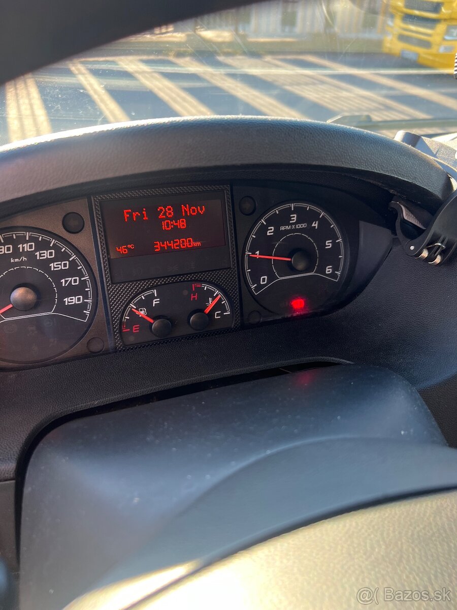 Peugeot Boxer 3,0 - 8