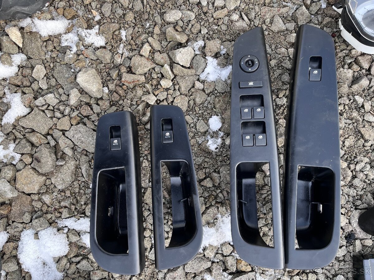 Kia Ceed Kombi 06-12 vypínač okien, madlo, panel, clonítko Ľ - 8