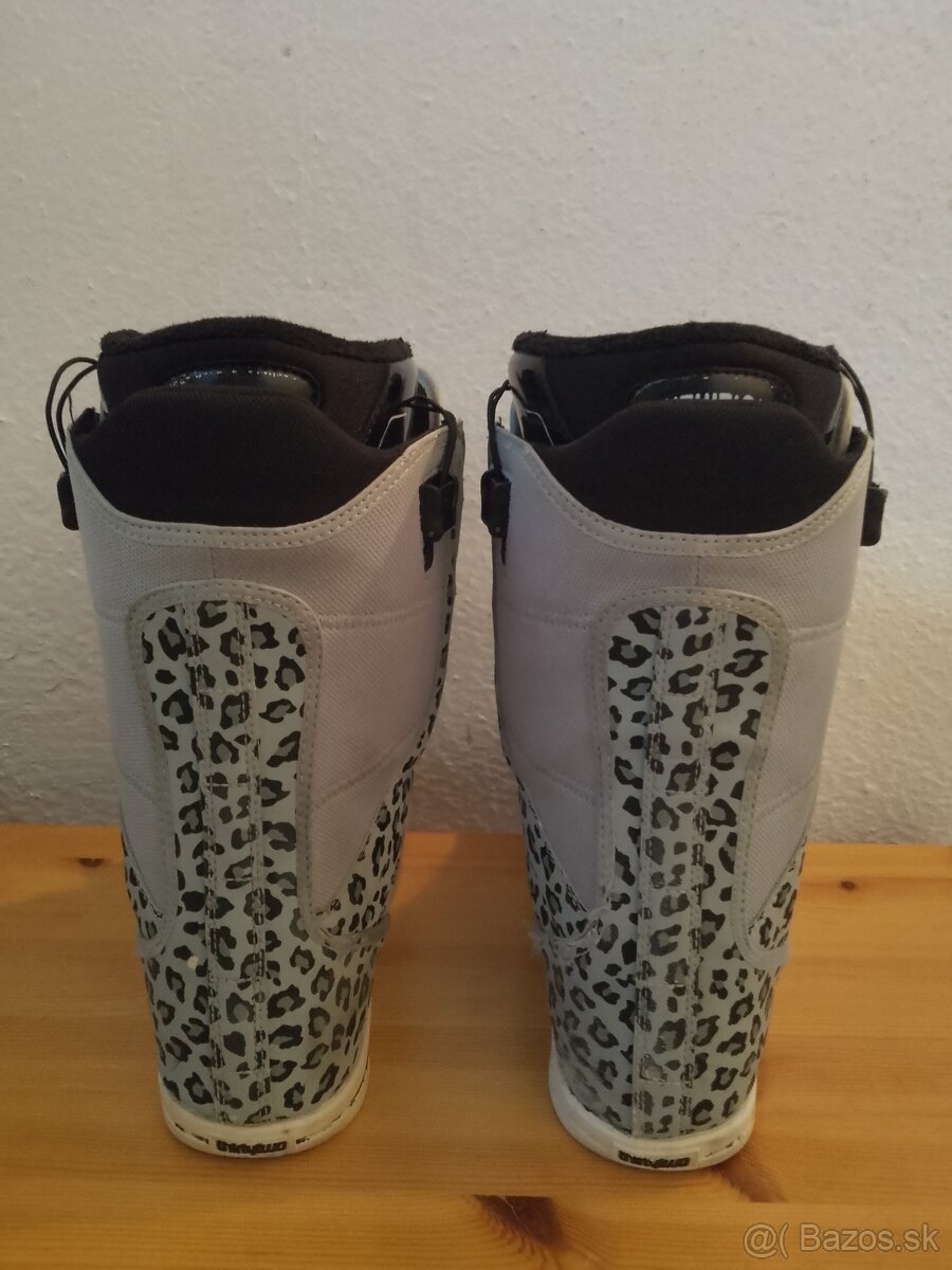 velkost cislo 40 - damske SNB boty THIRTY TWO - 8