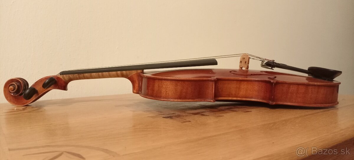 Husle model Gurneri - 8