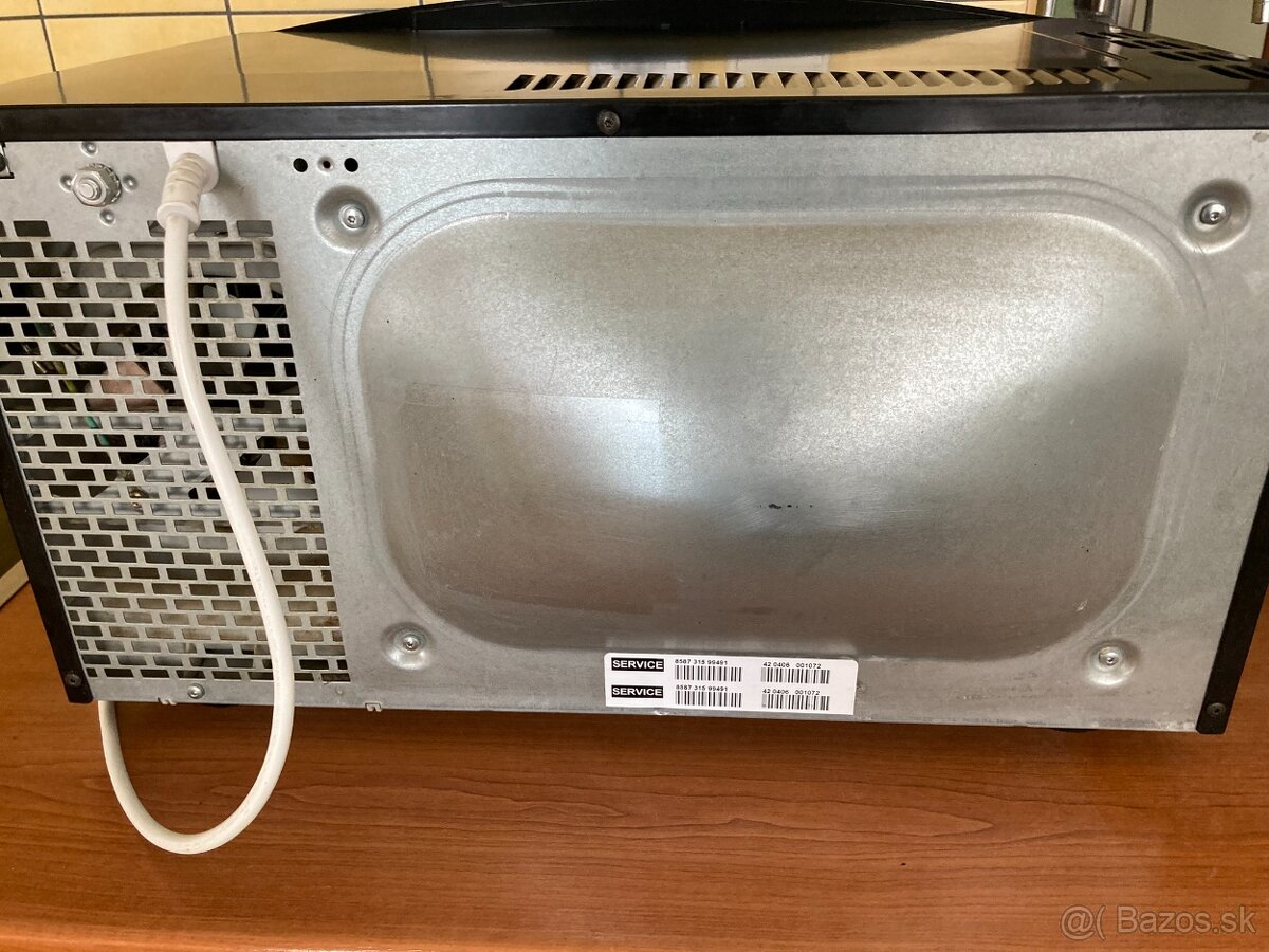 mikrovlnka Whirpool - 8