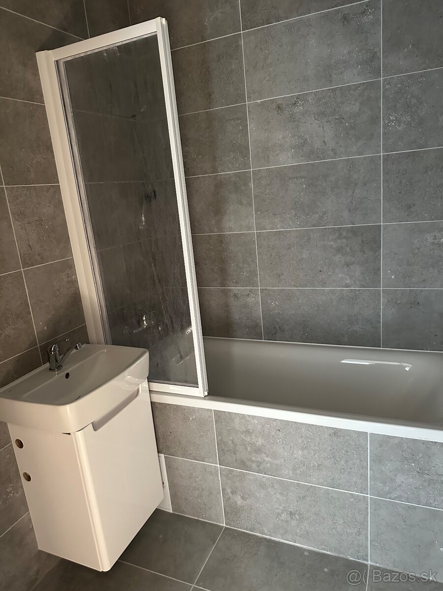 Na prenájom novo prerobený 3-izbový byt na Mazorníku - 8