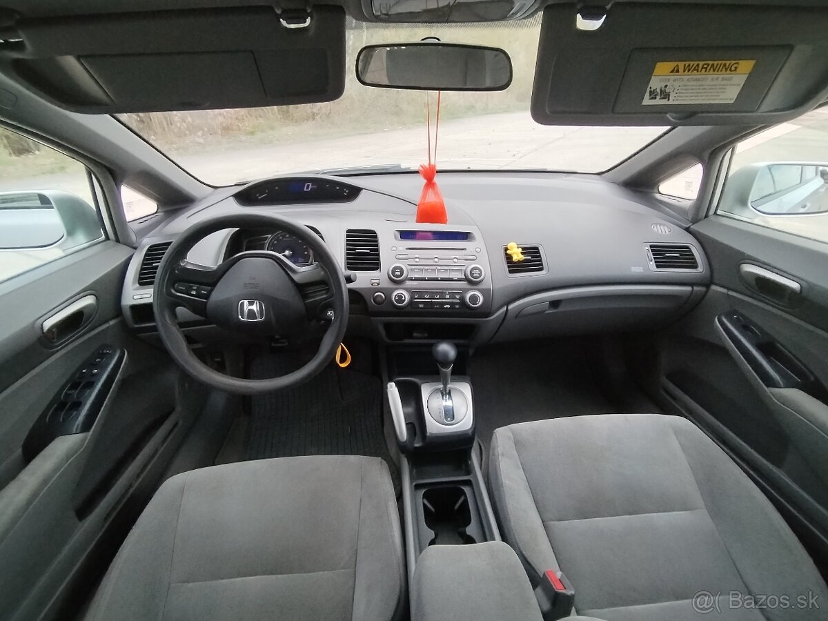 Honda Civic 8g automat americka verzia - 8