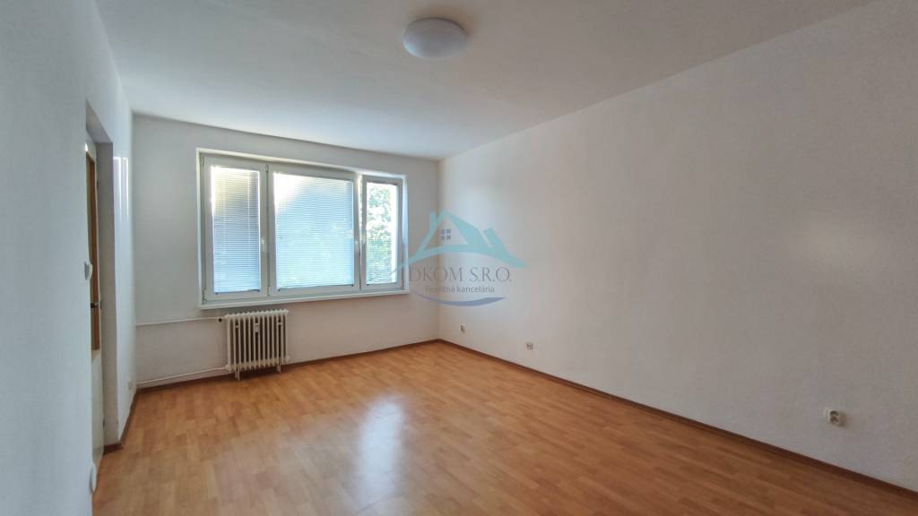 Na prenájom 1 izbový byt na ul. Venevská vo Veľkom Krtíši. - 8