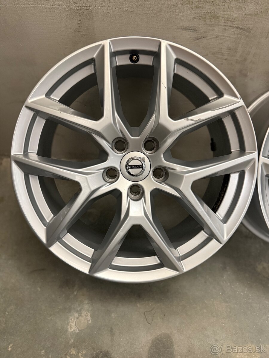 Hliníkové disky Volvo XC60 - 5x108 R18 Volvo XC40 , V90 - 8