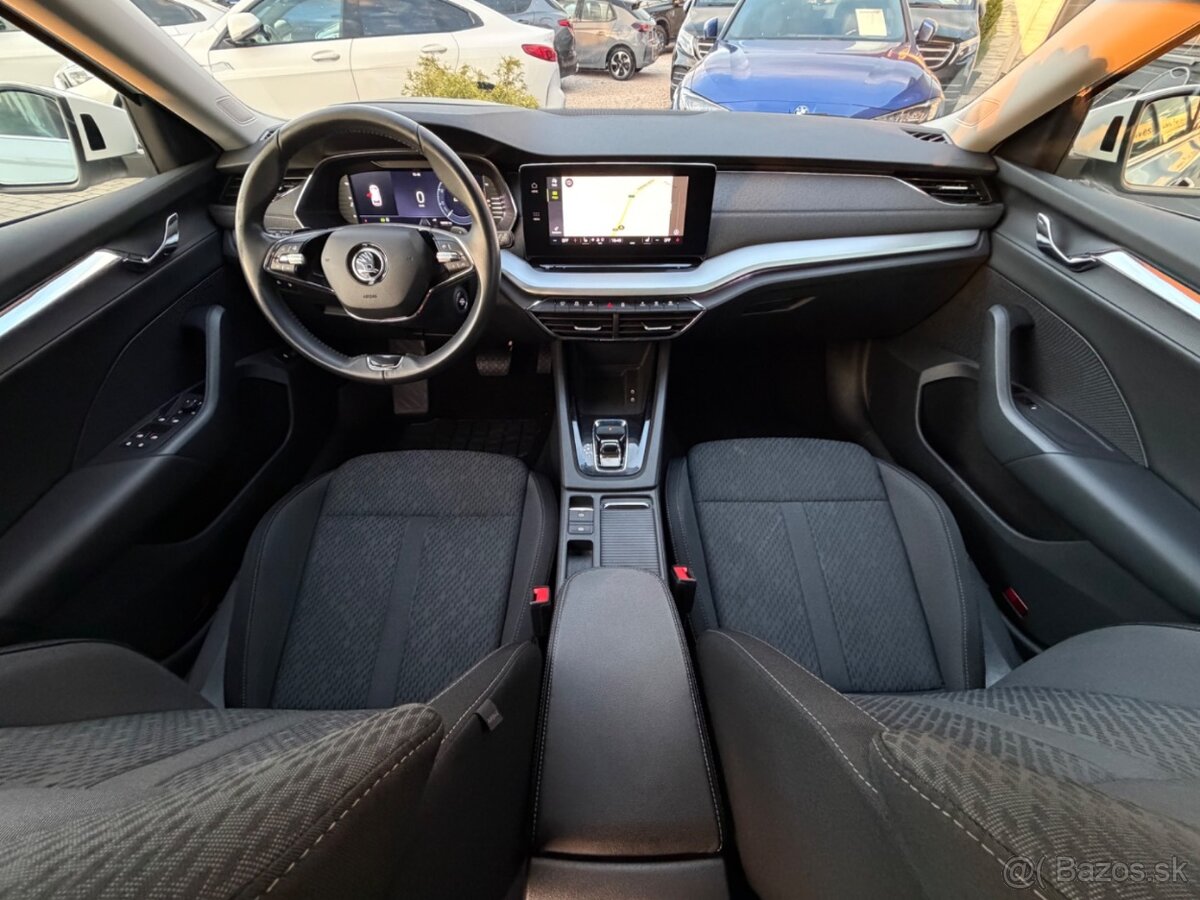 Škoda Octavia Combi 2.0TDi DSG Style FULL - 8