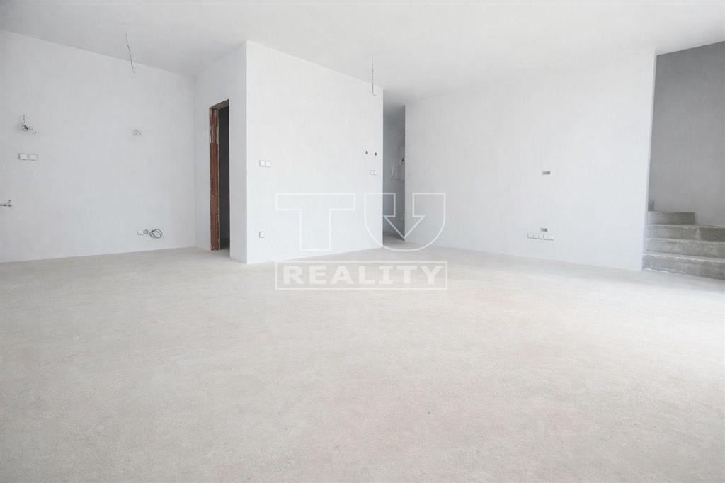 NA PREDAJ 3izbový dom, okr. Senec - 8