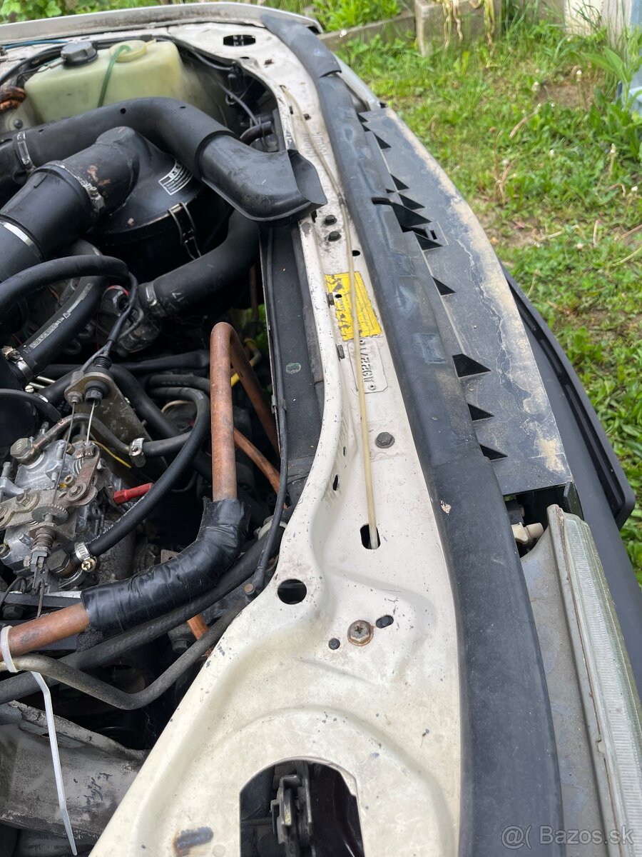peugeot 305 - 8