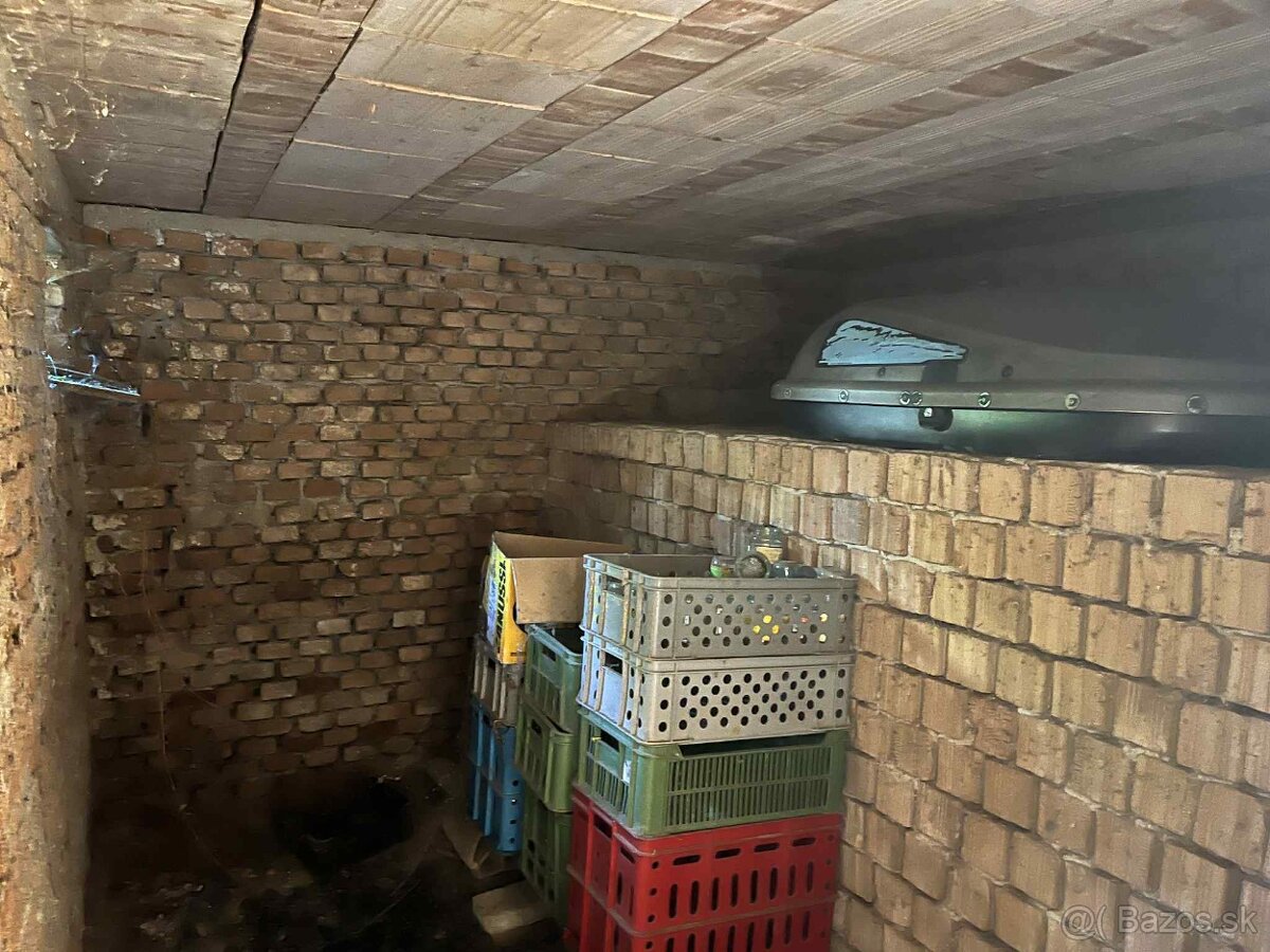 NOVÁ CENA Predaj - záhradná chatka, komplet IS v Leviciach - 8