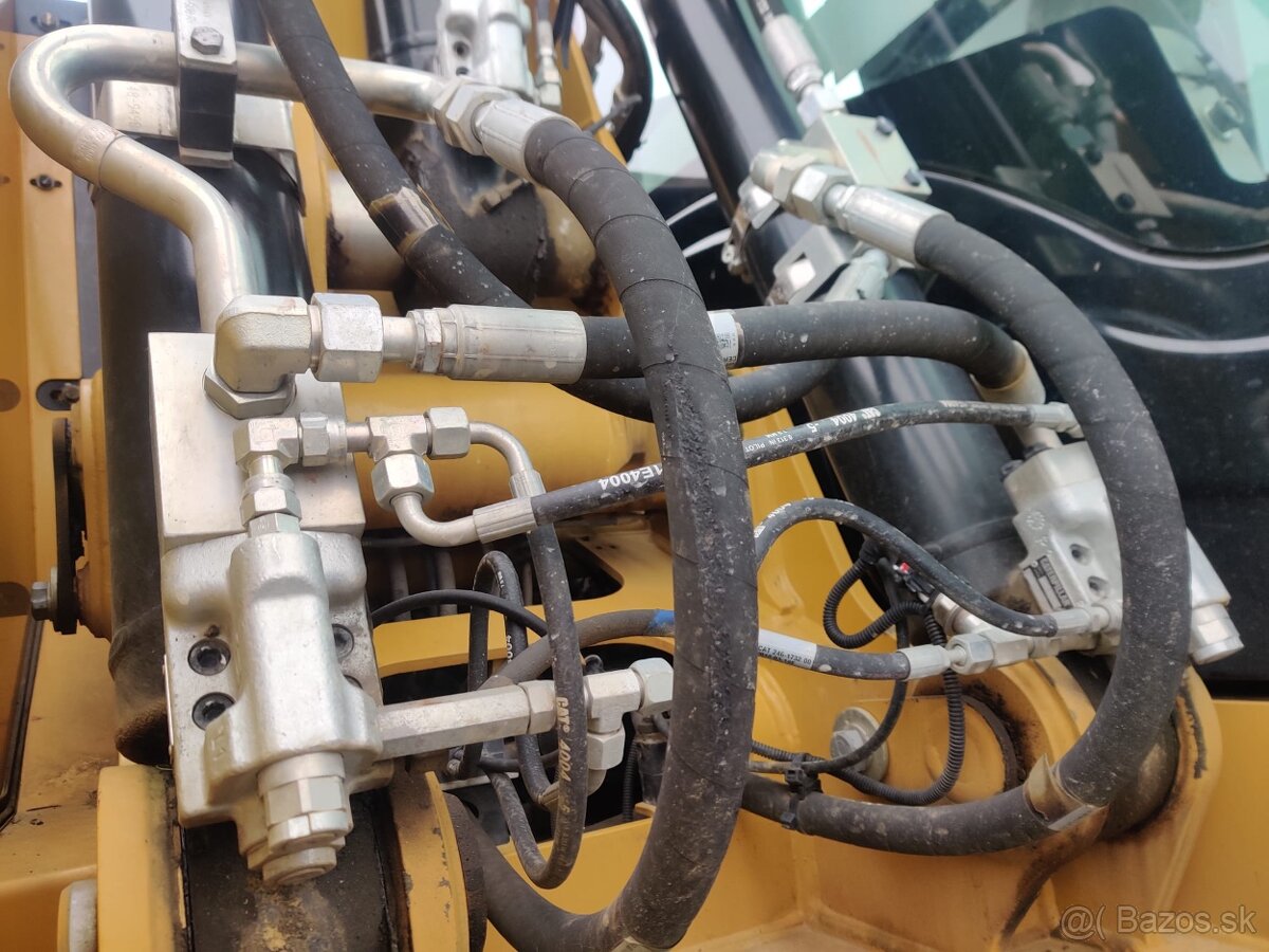 Kolový otočný bagr CAT 314 F - 8