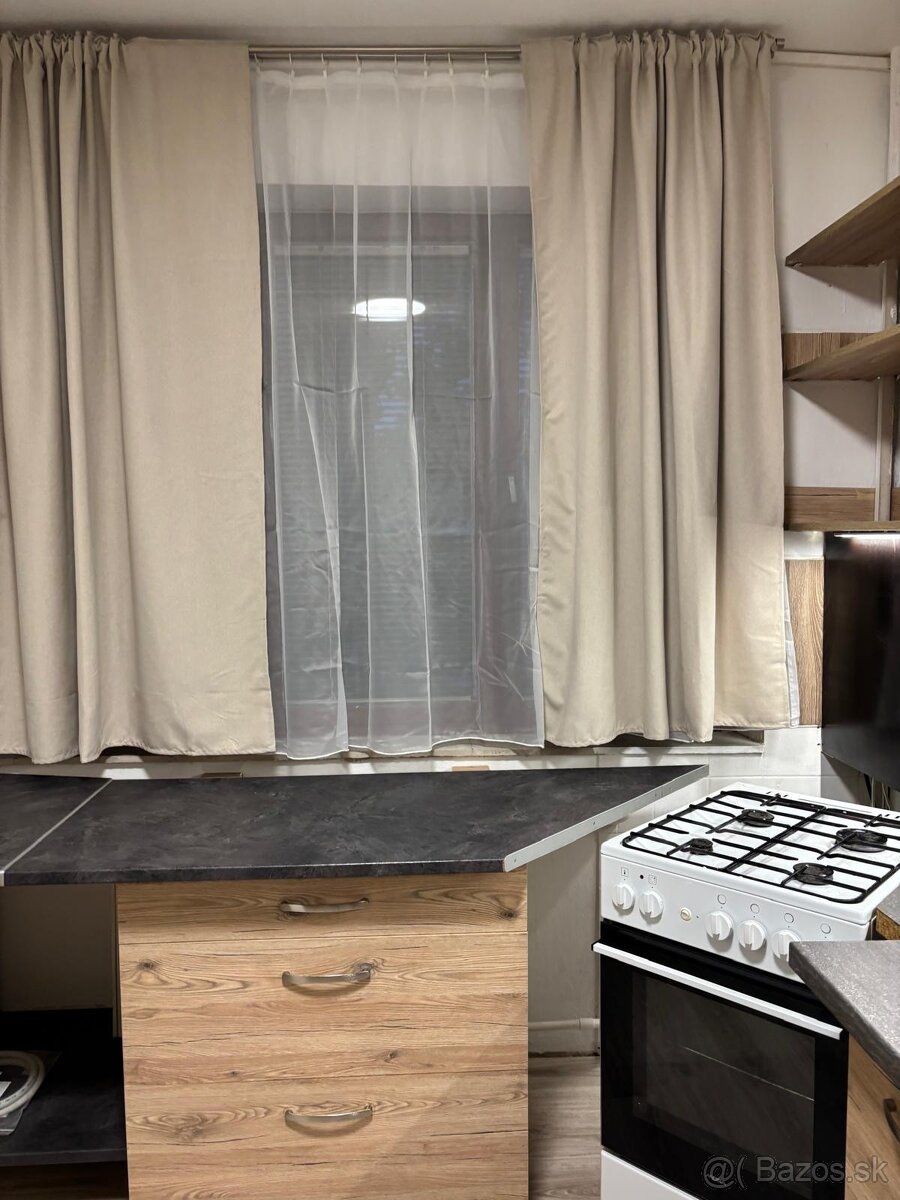 na prenájom 3 izb. byt v rodinnom dome, MOŠOVSKÉHO ul. - 8