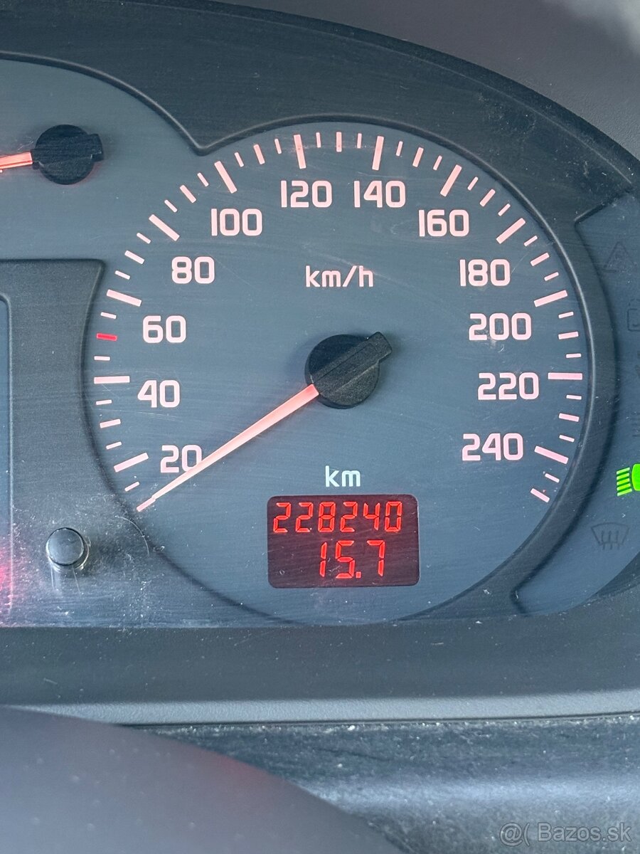 Predám RENAULT MEGANE SCENIC - 8