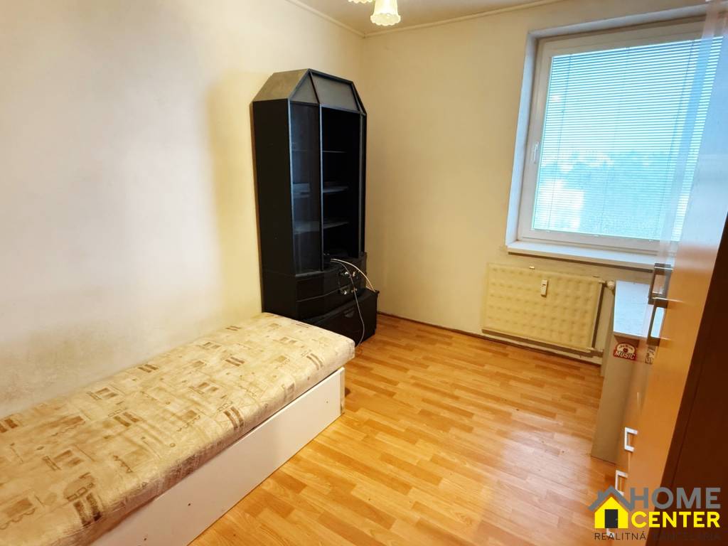 Na predaj : 3 izbový byt , centrum , Levice - 8