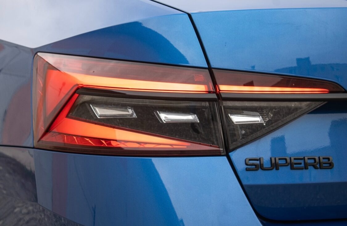 Škoda Superb 2.0 TDI DSG Style - 8