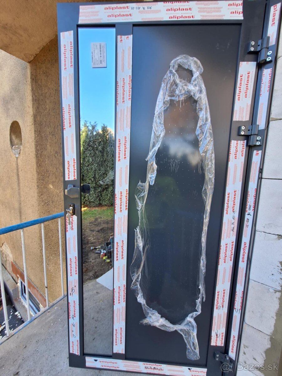 Prodám nové hliníkové dveře .Belgický profil. Aliplast - 8