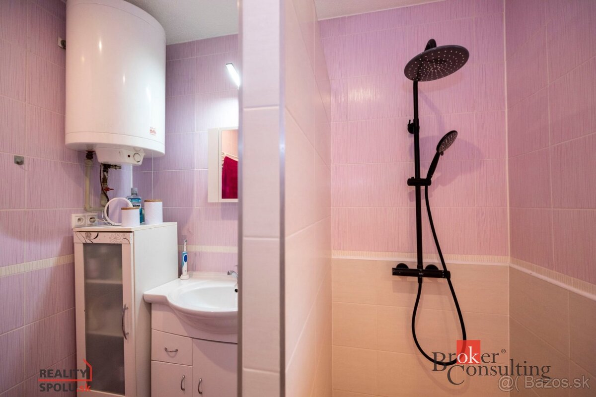 Prenájom 2 izbový dom v obci Divín - 8