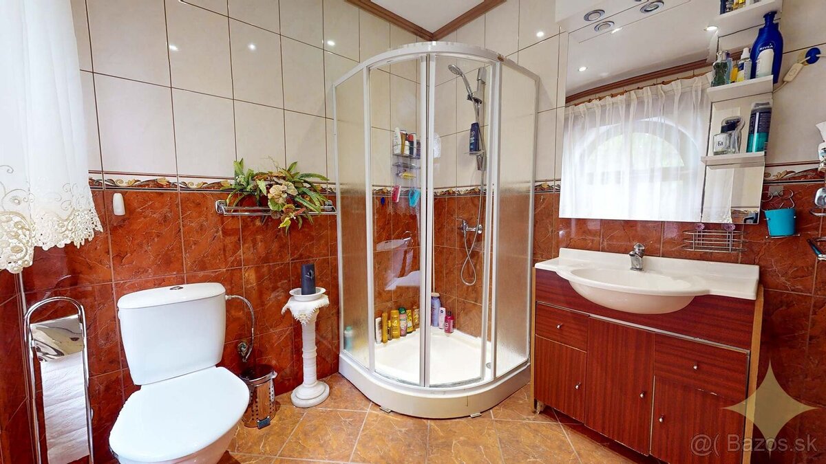 Naša realitná kancelária Vám exkluzívne ponúka na predaj rod - 8