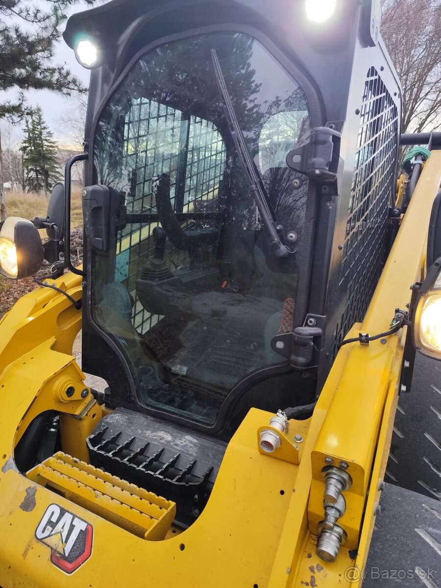 Nakladač CAT 262D3, posledný model. Plná výbava. ŠPZ. - 8