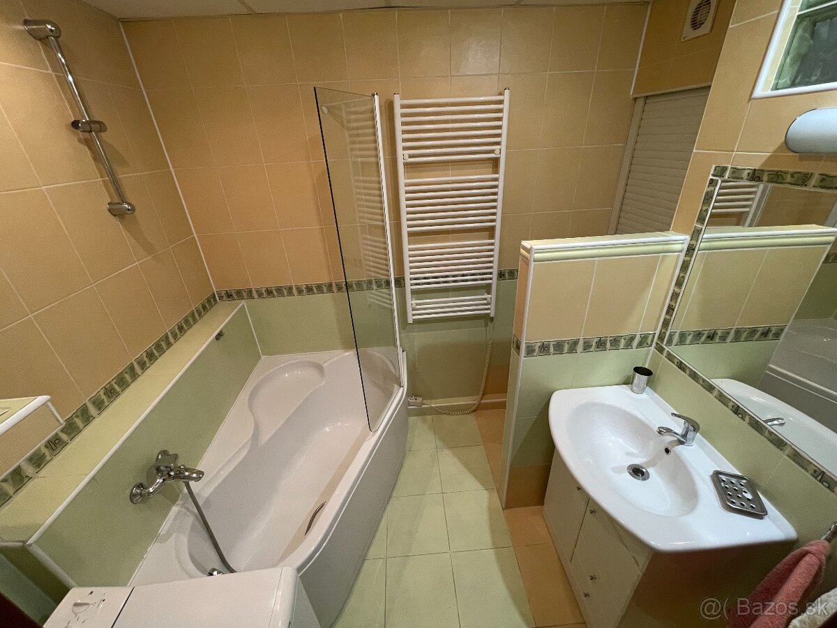 Prenájom 1-izbového bytu, Jantárová 4, Košice - 8