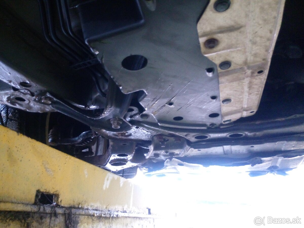 Toyota rav4 2,2 d-cat 130 kW - 8