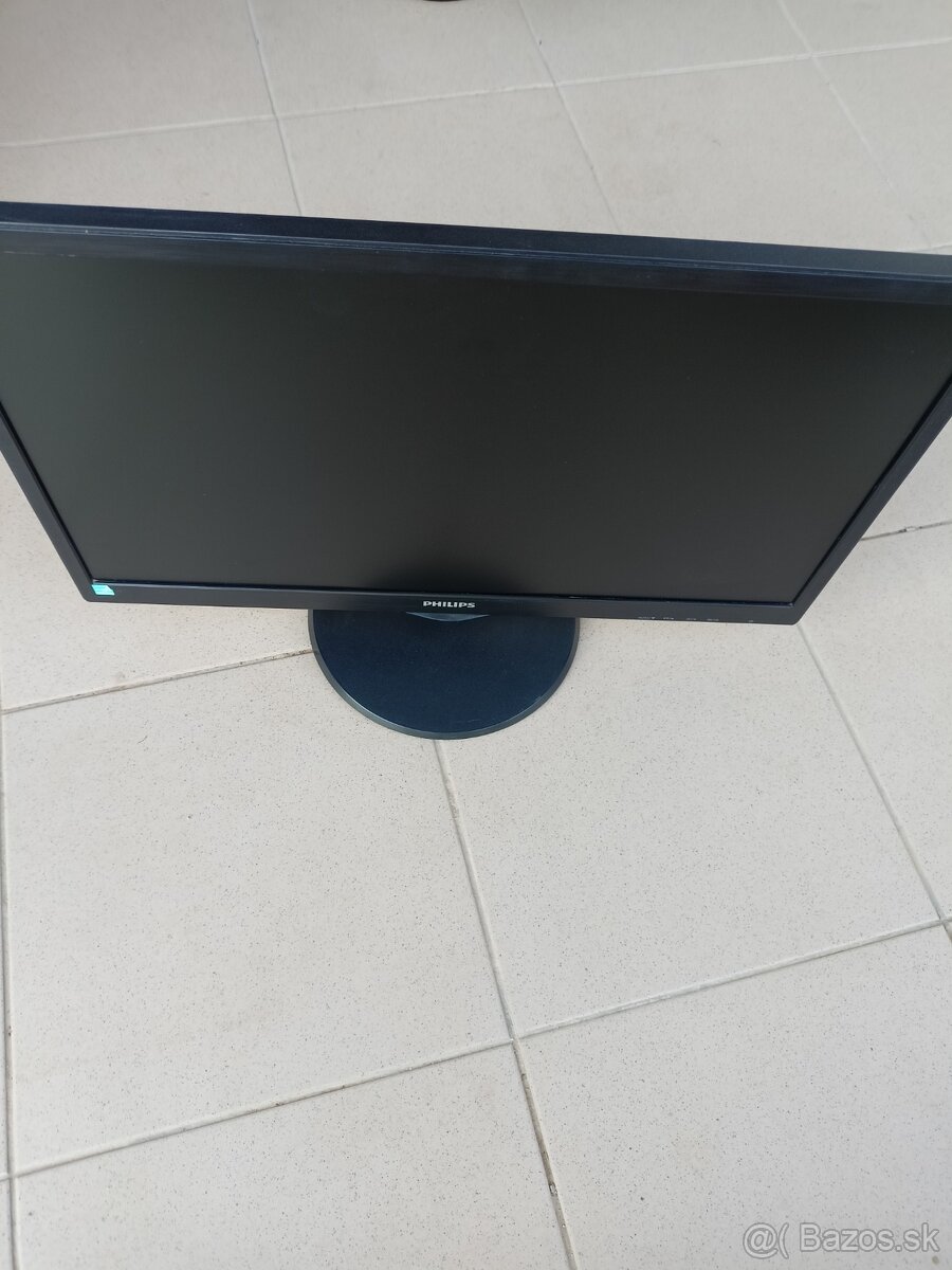 LCD Philips monitor 22'' - 8