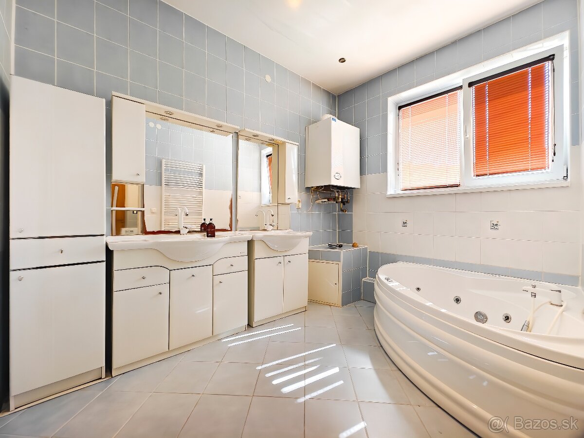3-IZB. VEĽKÝ LOFTOVÝ BYT S GALÉRIOU, KOŠICE - MYSLAVA - 8