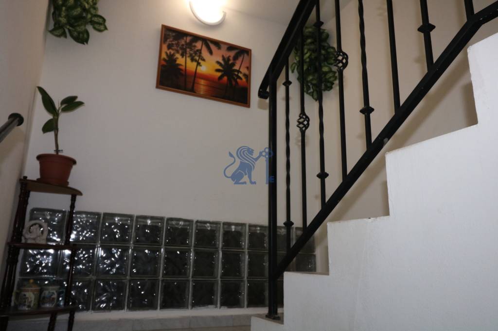 ZNÍŽENÁ cena-viacgeneračný rodinný dom v Borinke - 8