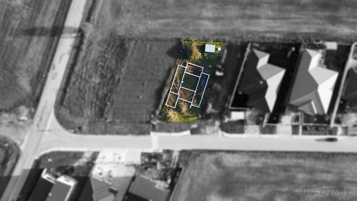 Na predaj stavebný pozemok so základovou doskou v Dolnom Vin - 8