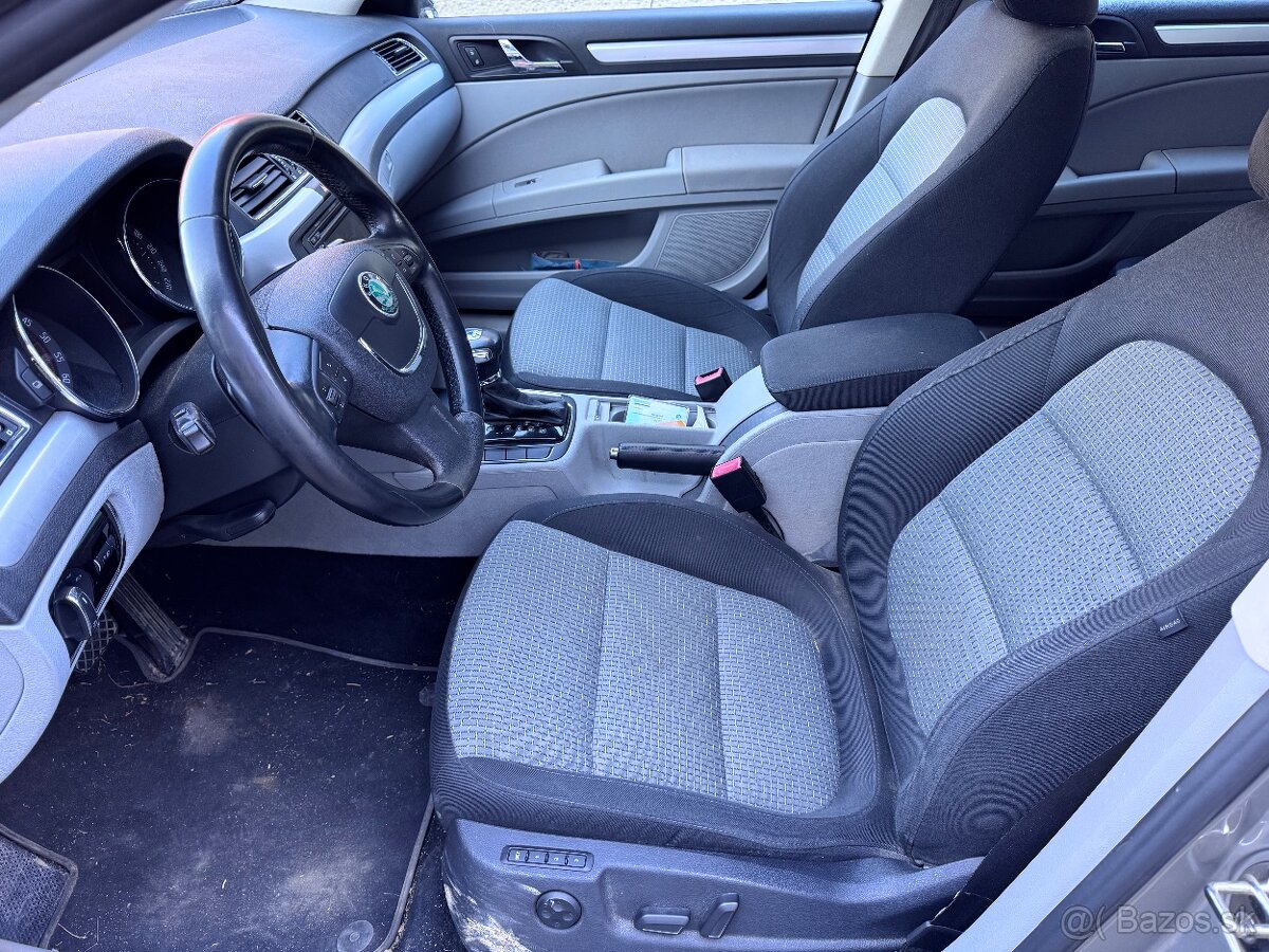 Škoda Superb 2.0 TDI DSG - 8