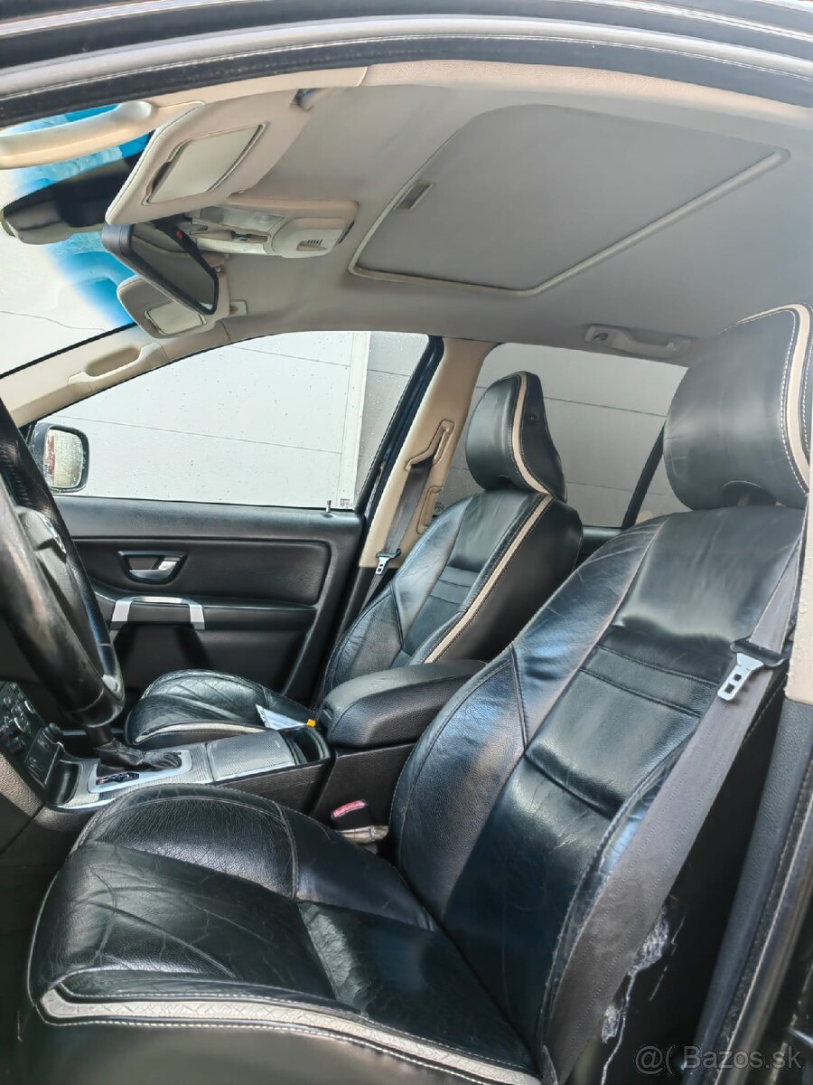 Volvo XC 90 - 8