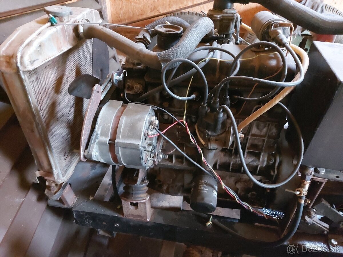 Malotraktor 1203 - 8